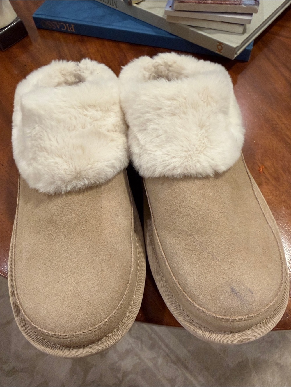 Koolaburra by UGG Advay Slip-On Slippers …Size 8